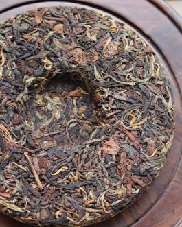 Yunnan Black Tea Cake 200g Natural Chinese Tea Caffeinated Floral Aroma as Aftemnoon Tea Refresh and Invigorate for Festival Gift