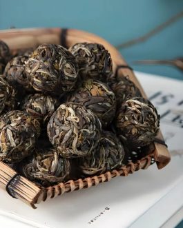 Natural Yunnan Puer Raw Tea Dragon Pearls Portable 8g*20pcs Premium Handmade Fragrant Flavor Mellow Relieve Tiredness Perfect for Office Workers Tea Enthusiasts Daily Brewing