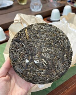 Yunnan Pu’erh Raw Tea 200g 2020 Spring Ancient Tree Handmade Compressed Boost Energy Refresh Mind Support Wellness