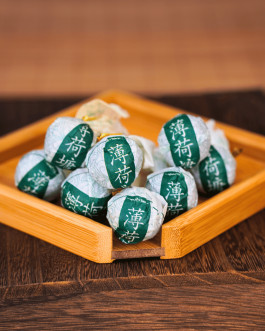 Natural Yunnan Puer Raw Tea Dragon Pearls Portable 8g*20pcs Premium Handmade Fragrant Flavor Mellow Relieve Tiredness Perfect for Office Workers Tea Enthusiasts Daily Brewing